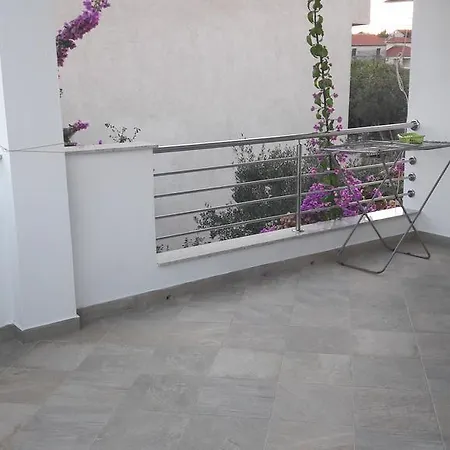 Apartment Dora